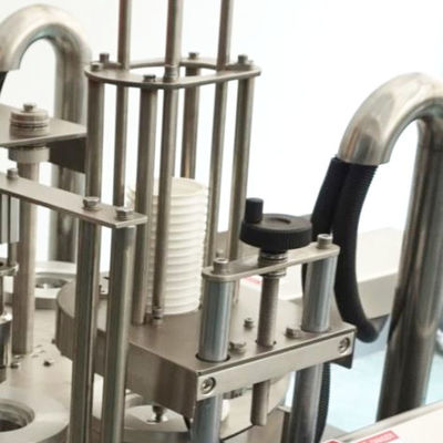 kaufen 0.3-0.5mm Dicke Automatische Becherversiegelungsmaschine für 90-100mm Becherverpackungen online manufacture